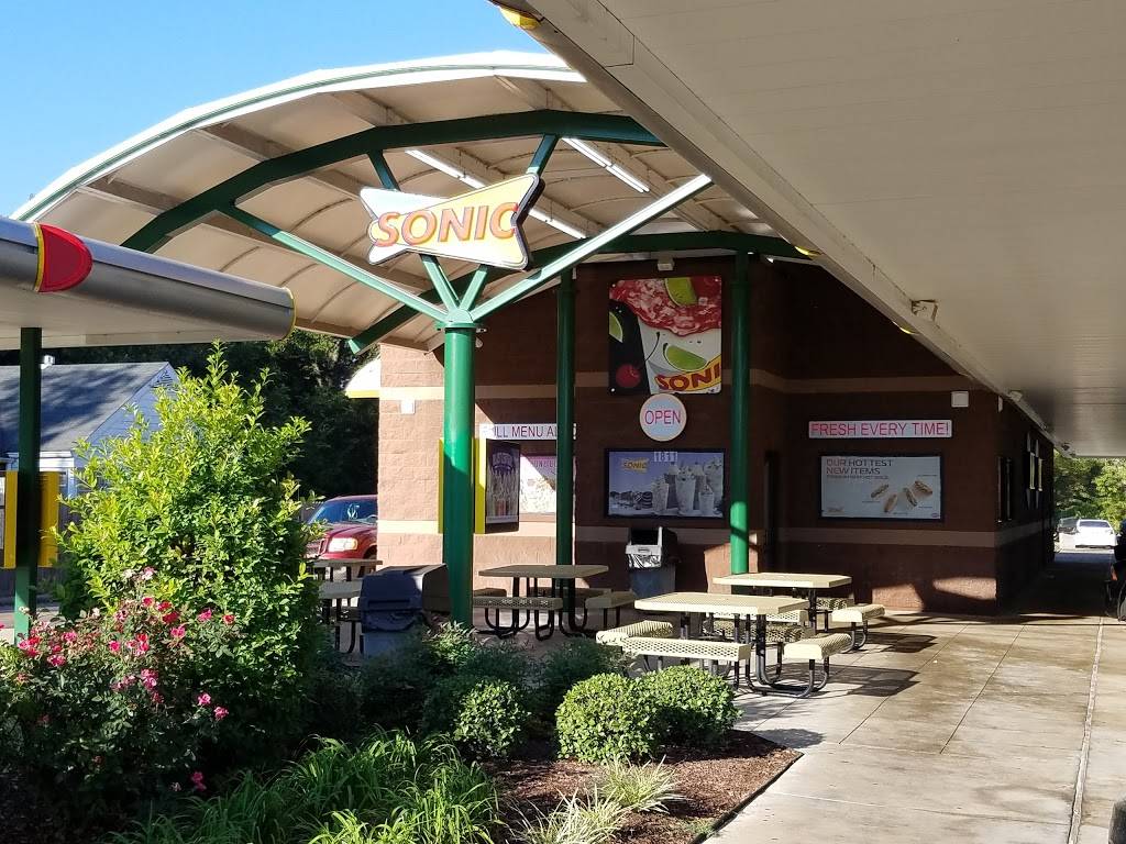 Sonic Drive-In | restaurant | 1811 N Division St, Forrest City, AR 72335, USA | 8706336350 OR +1 870-633-6350