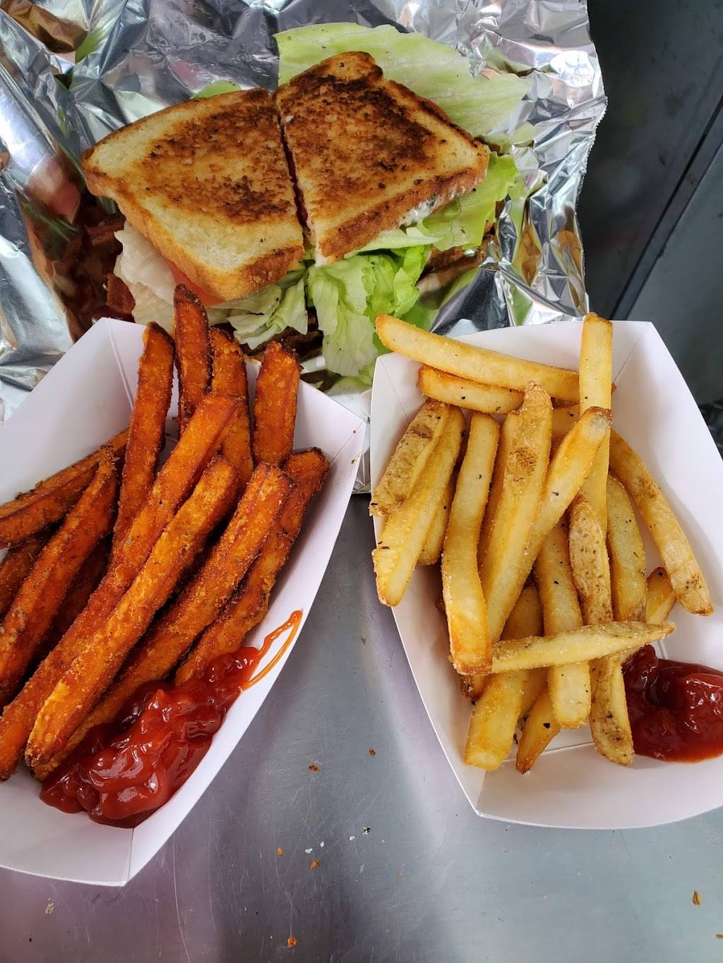 Ottos Food Cart | restaurant | 45 S Main St, Alma, CO 80420, USA | 8436091453 OR +1 843-609-1453