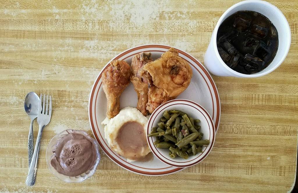 Grandmas Kitchen | restaurant | 525 E North Ave, Flora, IL 62839, USA | 6186622220 OR +1 618-662-2220