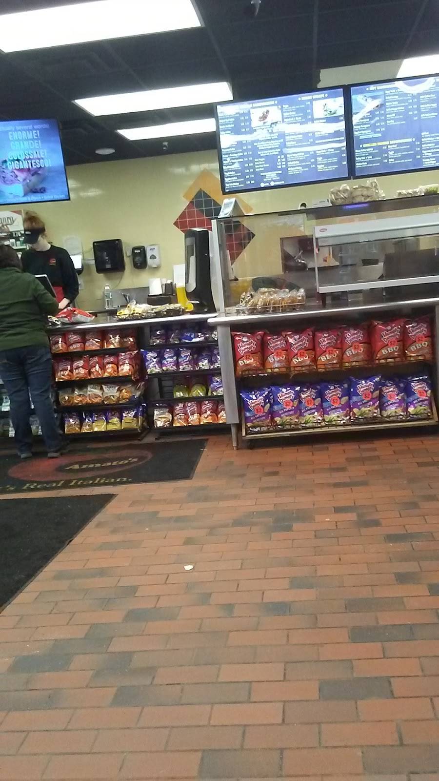 Amatos | restaurant | 1108 Broadway, South Portland, ME 04106, USA | 2077675916 OR +1 207-767-5916