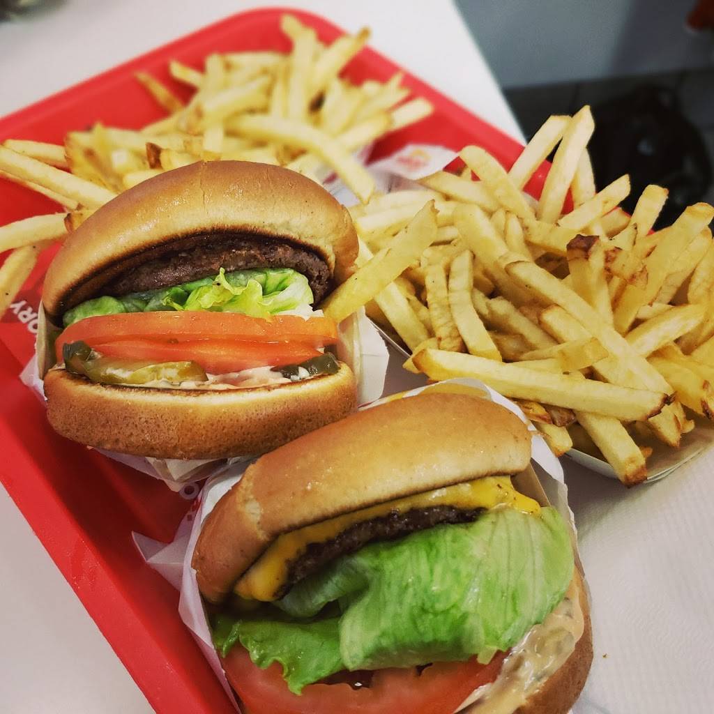 In-N-Out Burger | restaurant | 641 Leavesley Rd, Gilroy, CA 95020, USA | 8007861000 OR +1 800-786-1000