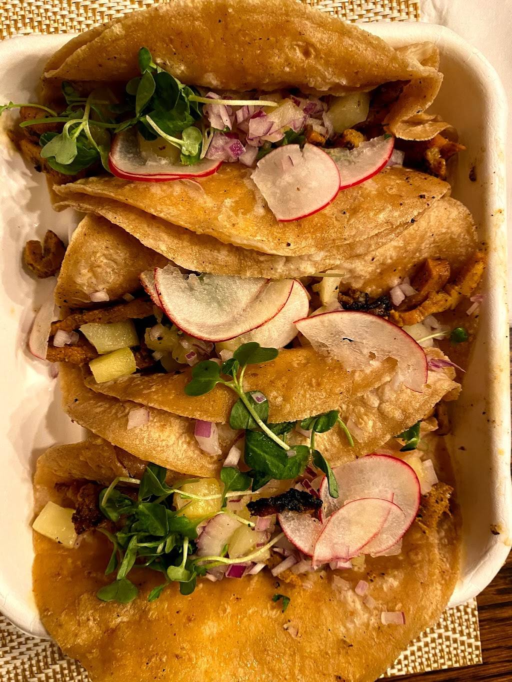 Evettes | restaurant | 350 W Armitage Ave, Chicago, IL 60614, USA | 7737998478 OR +1 773-799-8478