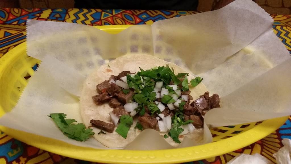 Mi Ranchito | restaurant | 2019 S Main St, Rockford, IL 61102, USA | 8159618138 OR +1 815-961-8138