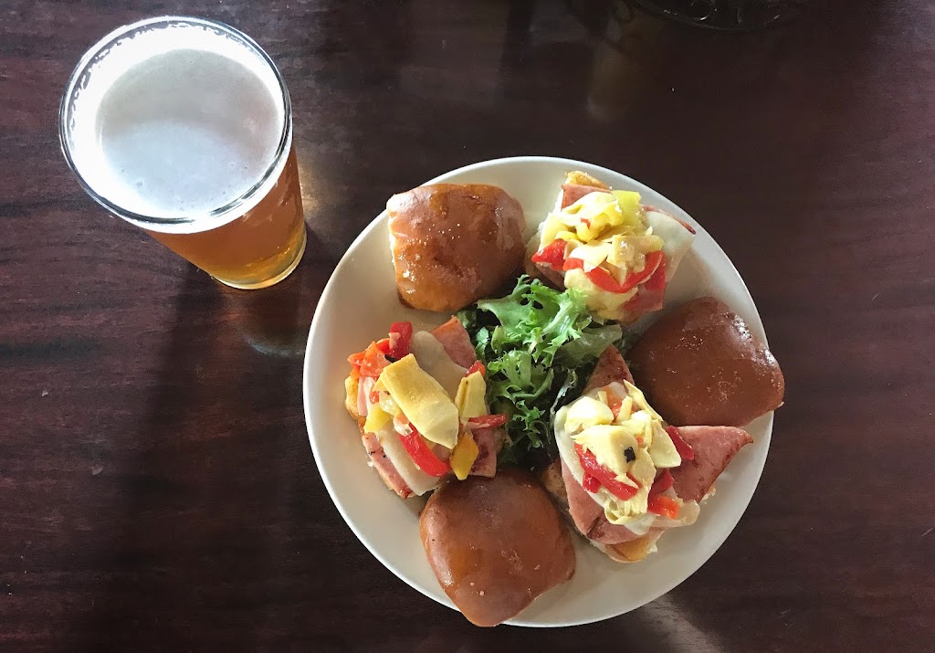 Big League Brews | restaurant | 20428 Ecorse Rd, Taylor, MI 48180, USA | 3134066931 OR +1 313-406-6931