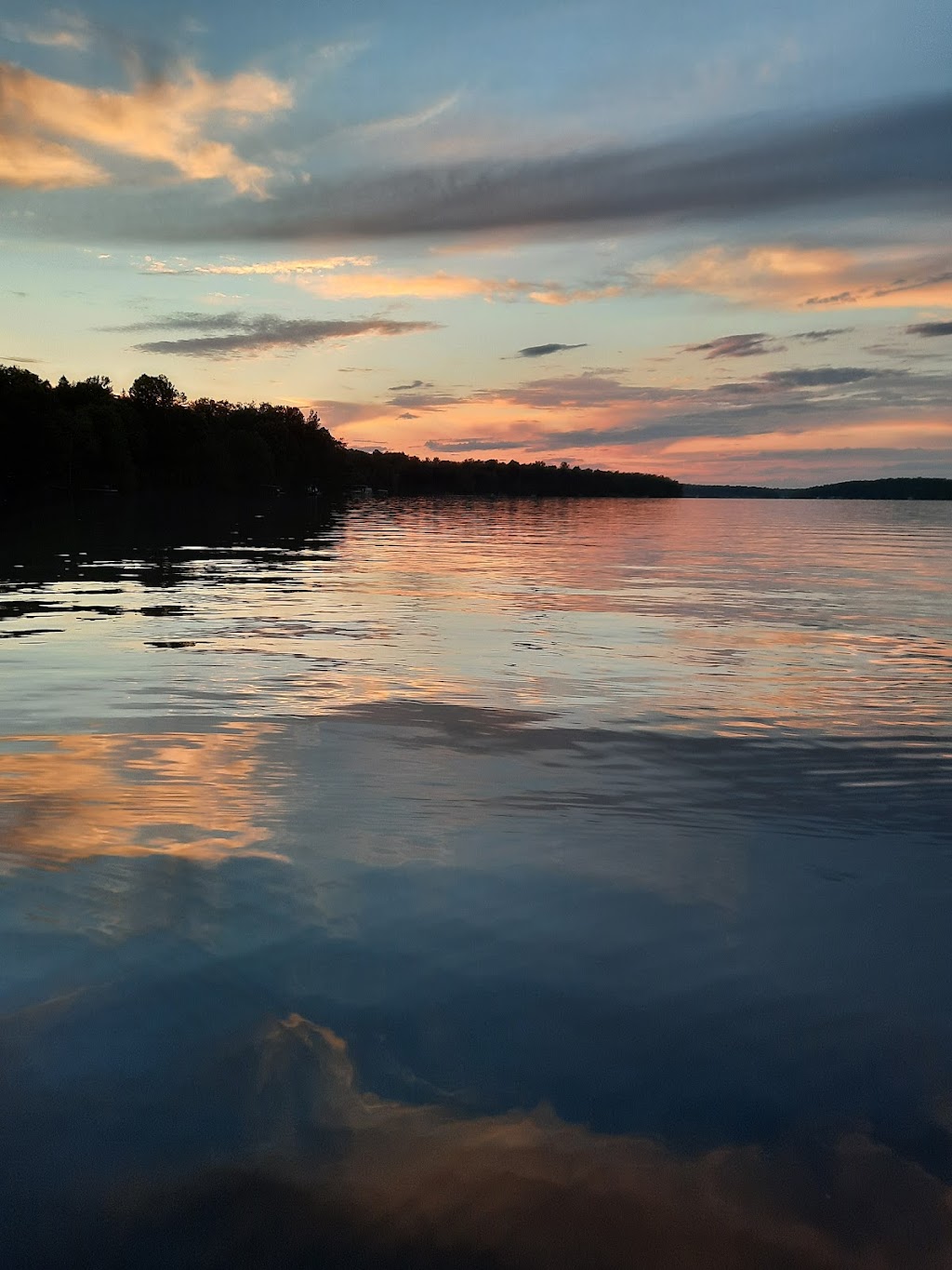 Nelson Lake Landing | restaurant | 13045 Dam Rd, Hayward, WI 54843, USA | 7156344175 OR +1 715-634-4175