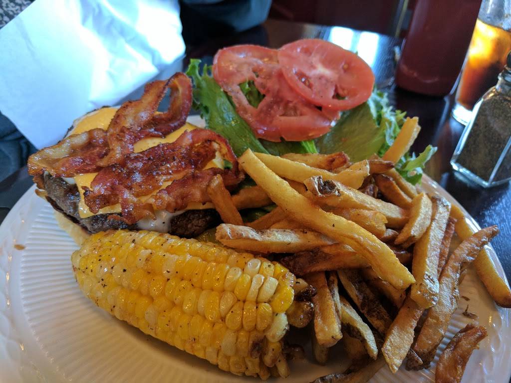 Stockton Hotel | restaurant | 2 Stockton-Kimball Stand Rd, Stockton, NY 14784, USA | 7165953505 OR +1 716-595-3505