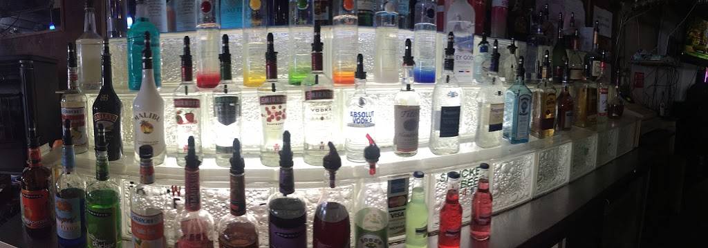 Keynote Lounge | restaurant | 18437 Conant St, Detroit, MI 48234, USA | 3134594157 OR +1 313-459-4157