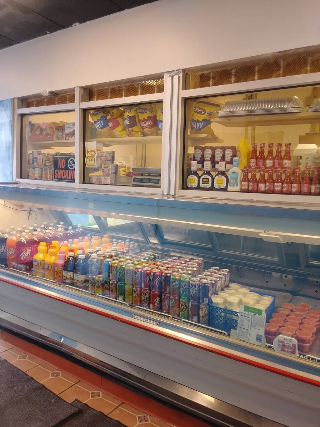 Blue Fish & Chicken | restaurant | 11611 Linwood St, Detroit, MI 48206, USA | 3138658215 OR +1 313-865-8215