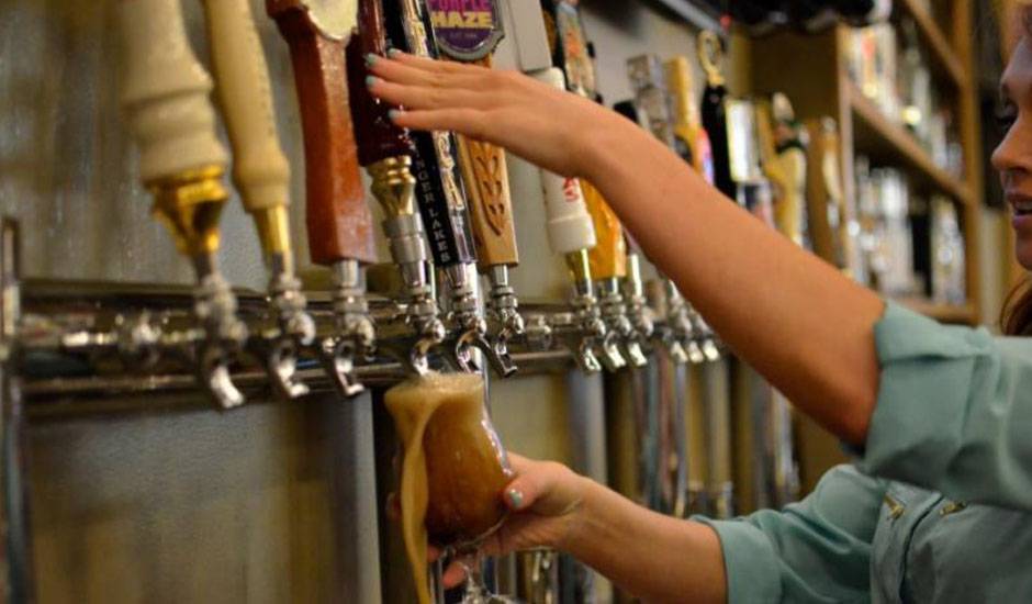 Skewed Brewing | restaurant | 21182 Salmon Run Mall Loop W, Watertown, NY 13601, USA | 3157882337 OR +1 315-788-2337