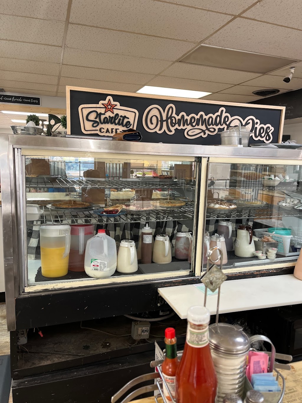 Starlite Cafe | restaurant | 152 Clark St N, Vale, OR 97918, USA | 5414732500 OR +1 541-473-2500