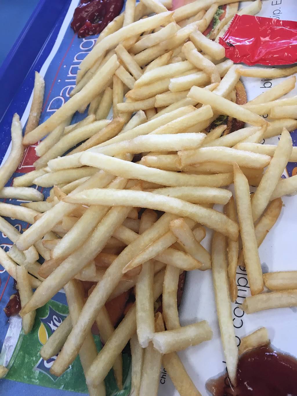 Bakers Drive-Thru | restaurant | 601 W Highland Ave, San Bernardino, CA 92405, USA | 9098845233 OR +1 909-884-5233