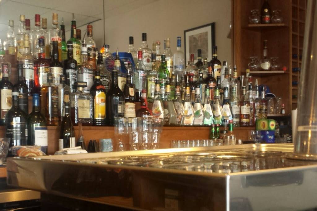 Amici Restaurant | restaurant | 30 Glamis Rd A4B, Cambridge, ON N1R 7H5, Canada | 5196248984 OR +1 519-624-8984