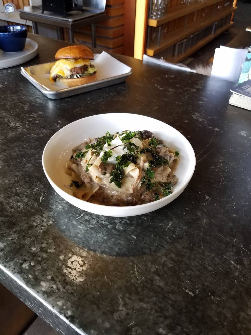 Humdinger Brewing | restaurant | 116 W Branch St STE C, Arroyo Grande, CA 93420, USA | 8056190808 OR +1 805-619-0808