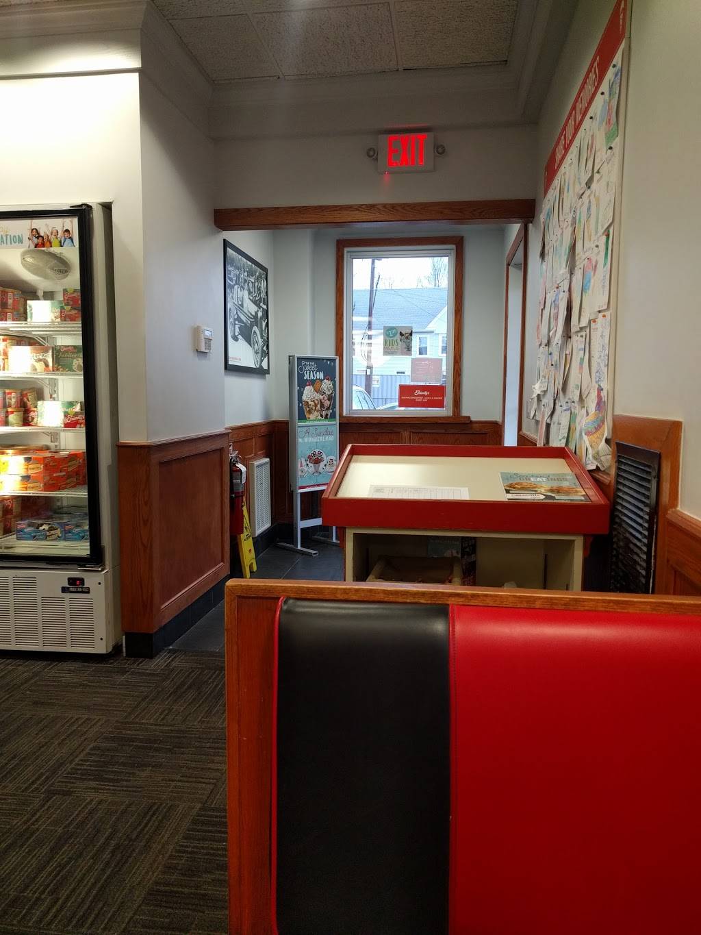 Friendlys | restaurant | 1021 Main St, South Weymouth, MA 02190, USA | 7813378877 OR +1 781-337-8877