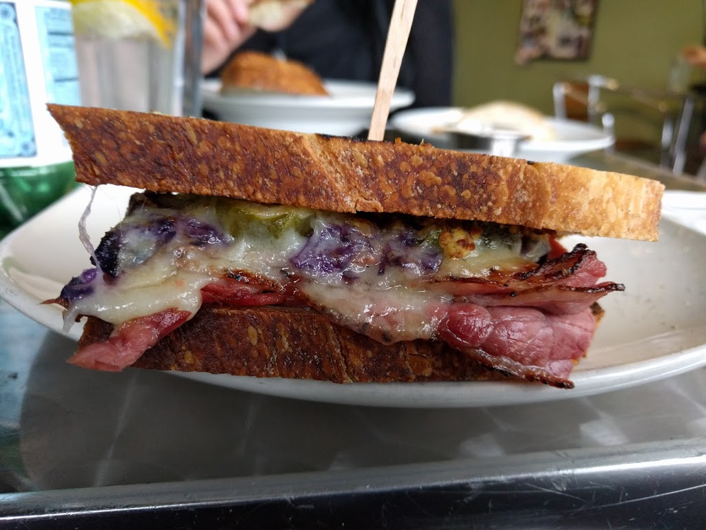 Junos Kitchen & Delicatessen | cafe | 3675 J St, Sacramento, CA 95816, USA | 9164564522 OR +1 916-456-4522