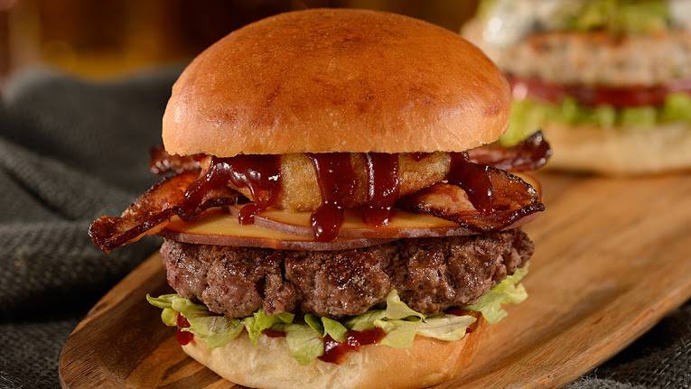 D-Luxe Burger | restaurant | 1524 Buena Vista Dr, Orlando, FL 32830, USA | 4079343110 OR +1 407-934-3110