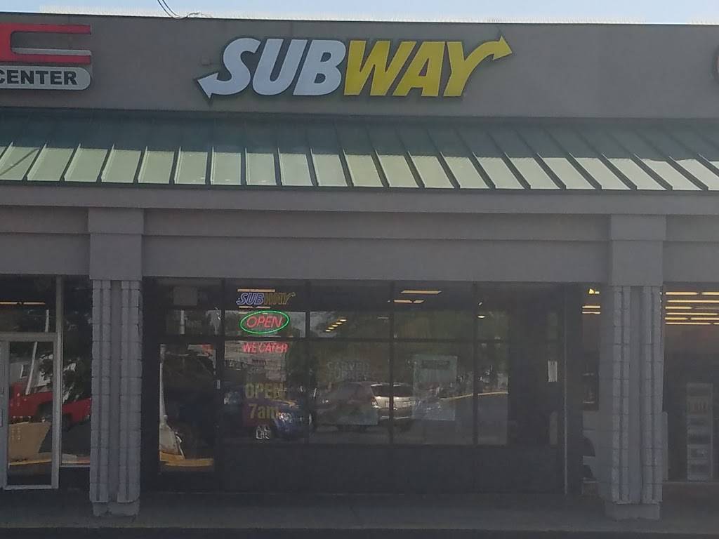 Subway Restaurants | restaurant | 26360 Eastgate Blvd, Roseville, MI 48066, USA | 5867729430 OR +1 586-772-9430