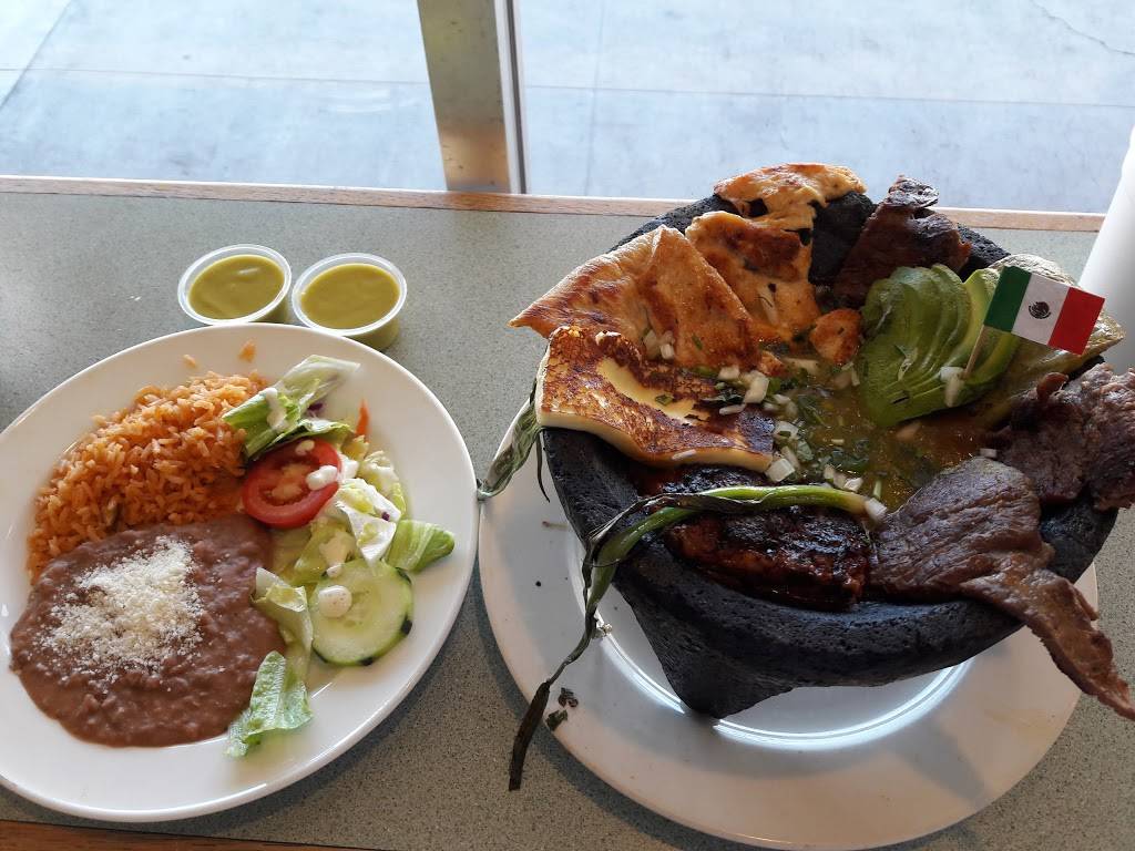 El Portal De Veracruz | restaurant | 4530 E Chapman Ave, Orange, CA 92869, USA | 7145381660 OR +1 714-538-1660