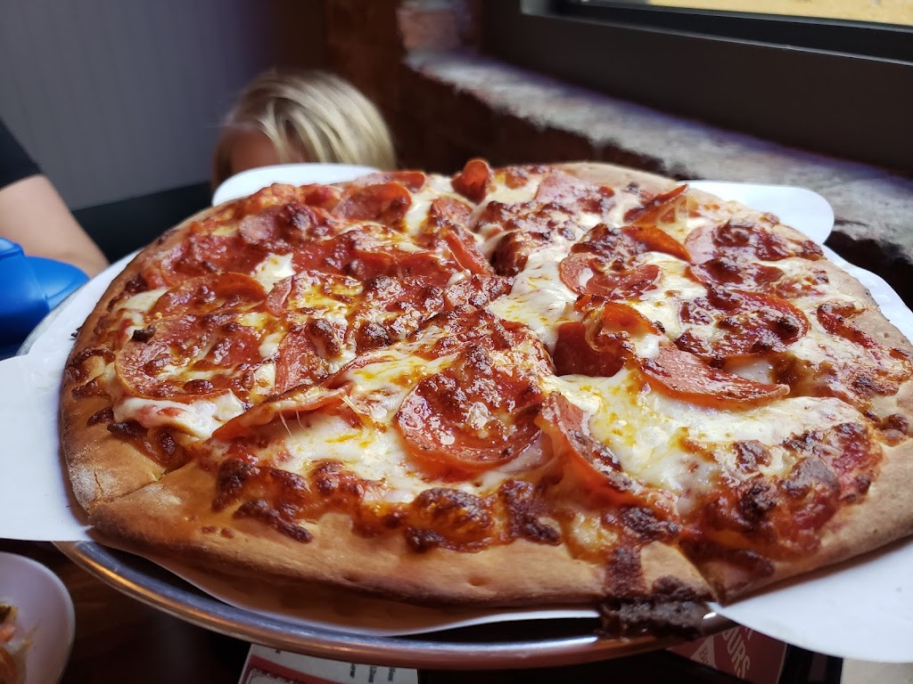 Sliced Winona | restaurant | 66 Center St, Winona, MN 55987, USA | 5074746333 OR +1 507-474-6333