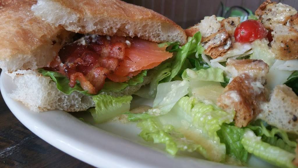 The Village Inn | restaurant | 102 Gaskin Ave, Gambier, OH 43022, USA | 7404272112 OR +1 740-427-2112