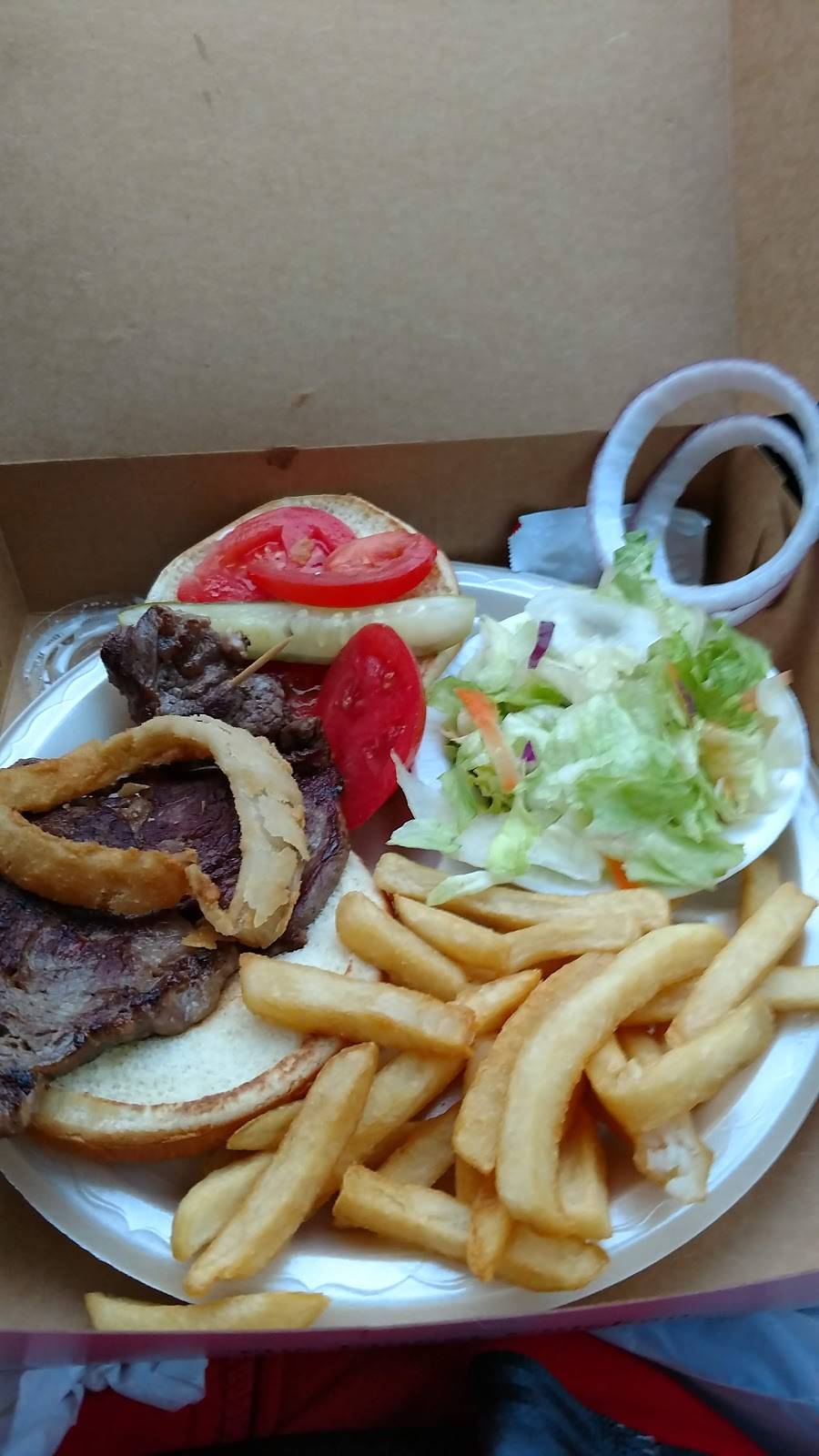 Mr Cs Restaurant | restaurant | 1260 Concord Pkwy N, Concord, NC 28025, USA | 7047825512 OR +1 704-782-5512