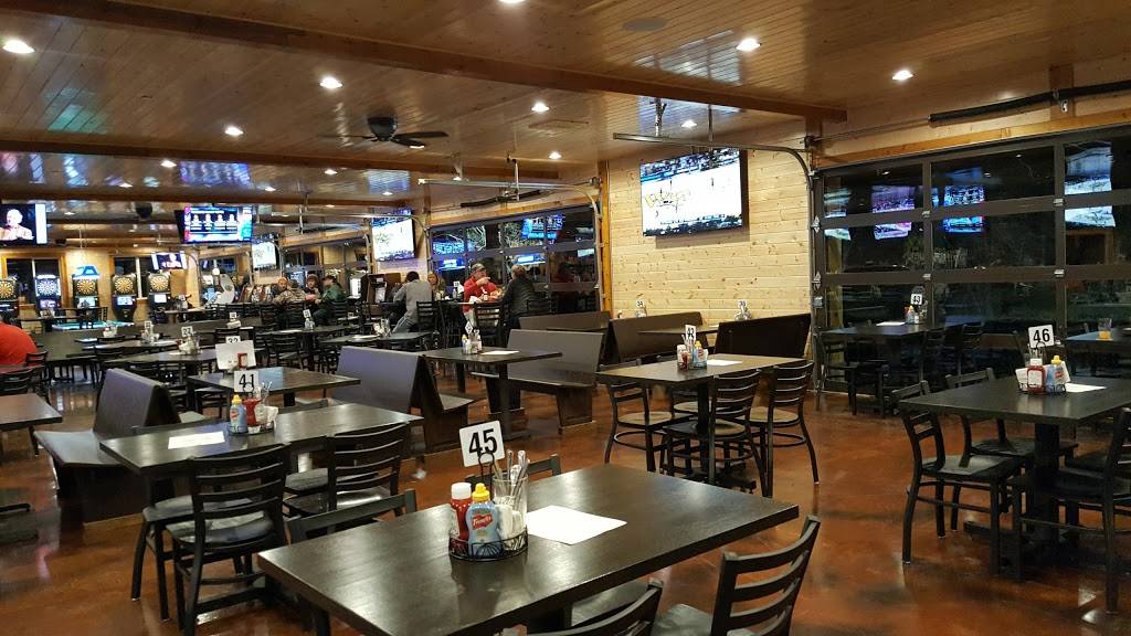 General Sams | restaurant | 710 Spring St, Somerset, WI 54025, USA | 7152472471 OR +1 715-247-2471