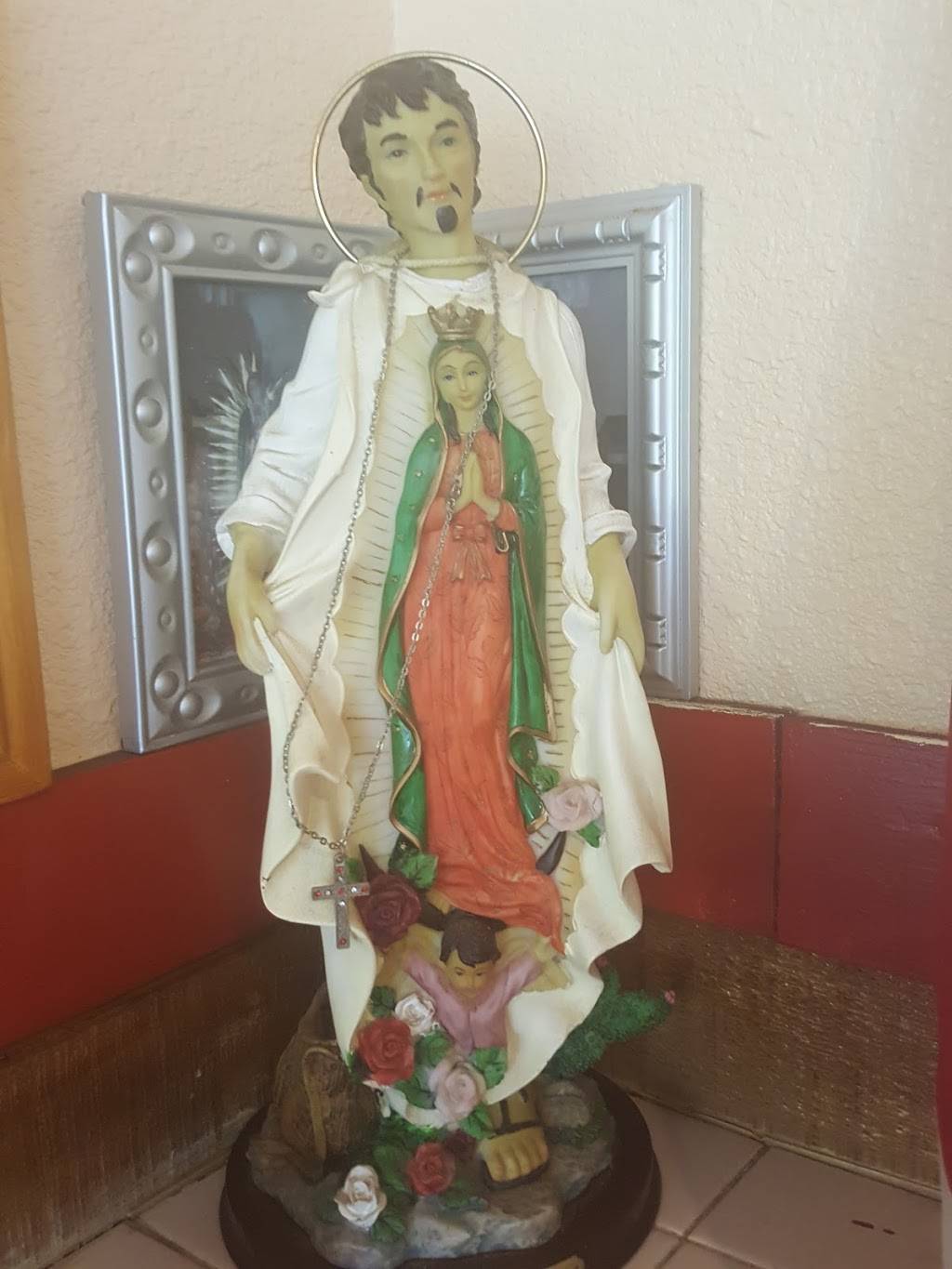 Macias El Michoacano | restaurant | 3800 Main St, Cottonwood, CA 96022, USA | 5303476036 OR +1 530-347-6036