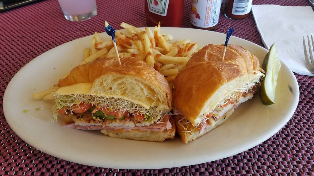 Hunnys Cafe | restaurant | 31253 Riverside Dr, Lake Elsinore, CA 92530, USA | 9512454548 OR +1 951-245-4548