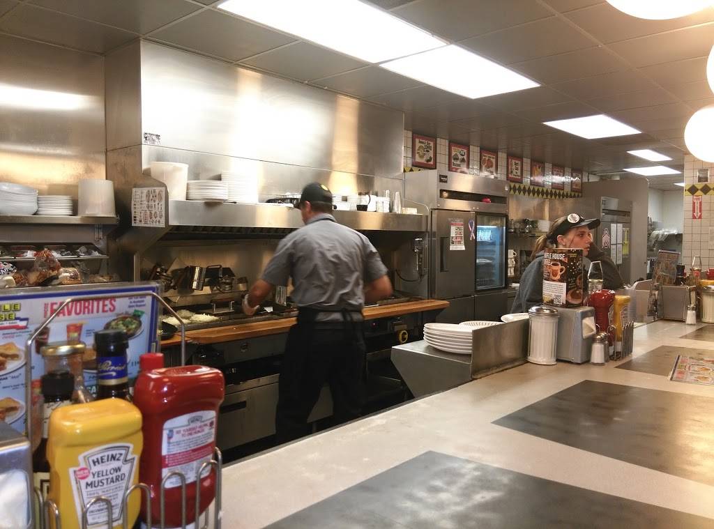 Waffle House | meal takeaway | 2621 Brice Rd, Reynoldsburg, OH 43068, USA | 6148619564 OR +1 614-861-9564