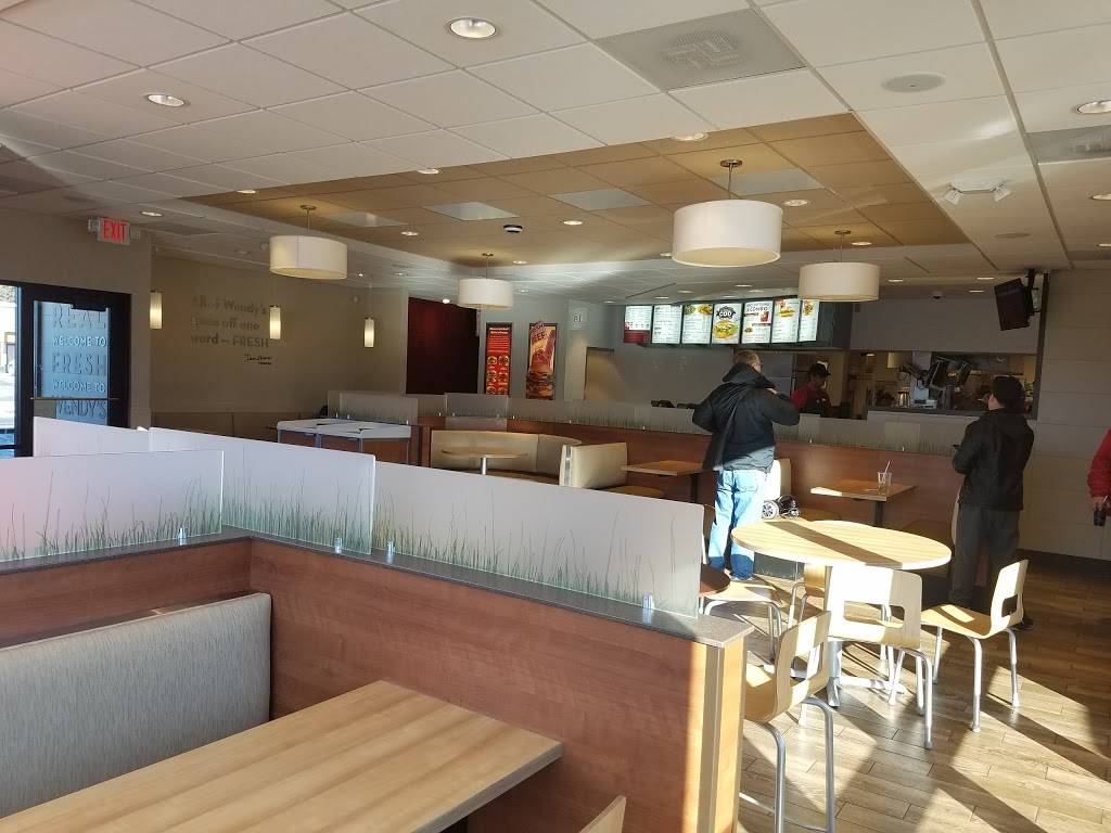 Wendys | restaurant | E, 3395 E Tudor Rd, Anchorage, AK 99507, USA | 9073171571 OR +1 907-317-1571