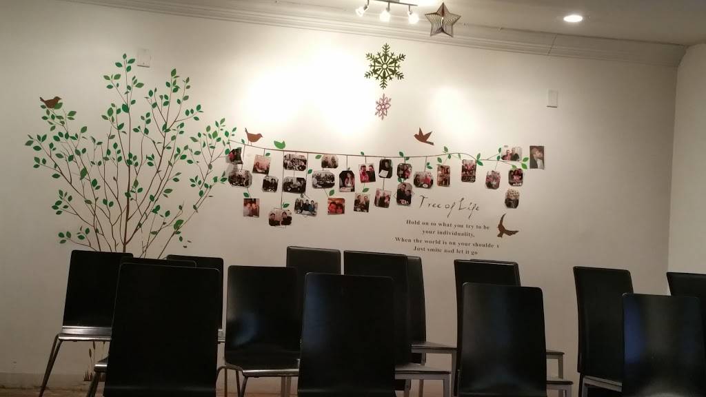 Diva Thai & Sushi Bar | restaurant | 3542 N Halsted St, Chicago, IL 60657, USA | 7738570571 OR +1 773-857-0571