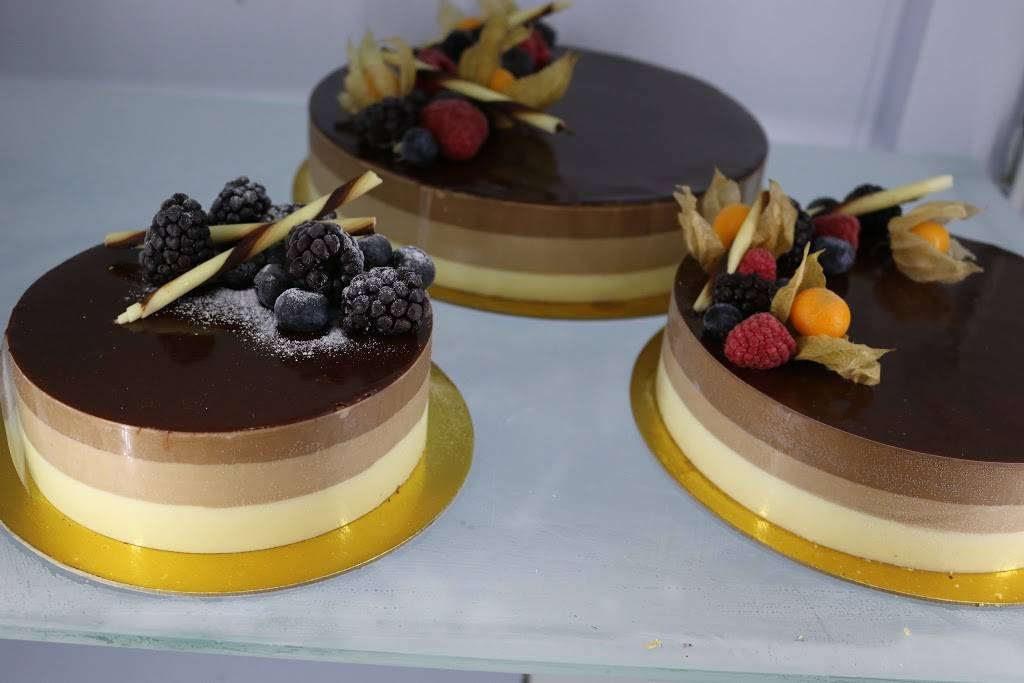 Francesca Italian Bakery & Delicatessen | bakery | 2 Invergordon Ave, Scarborough, ON M1S 2Y8, Canada | 4162991174 OR +1 416-299-1174