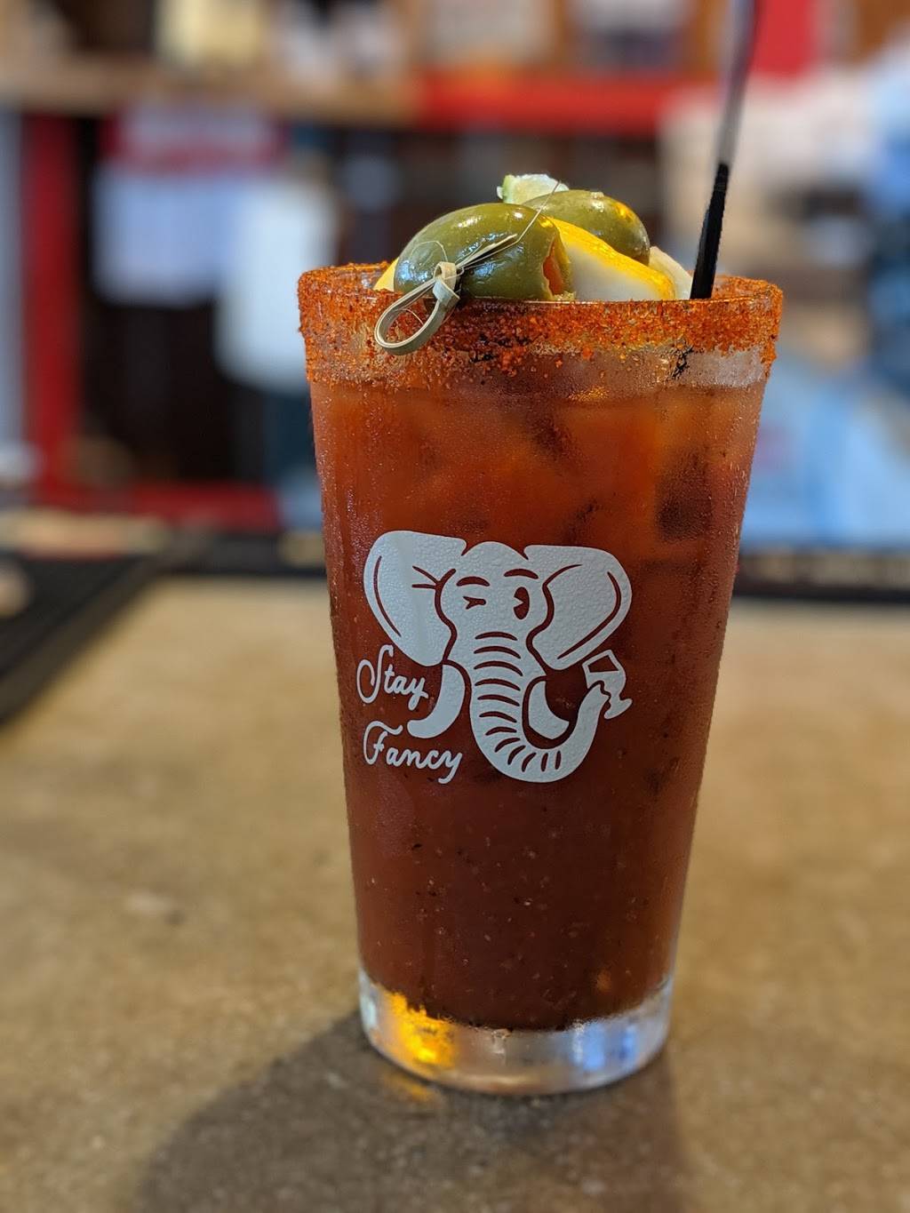 Martins Bar-B-Que Joint | restaurant | 3029 Pump House Rd, Vestavia Hills, AL 35243, USA | 2057158999 OR +1 205-715-8999