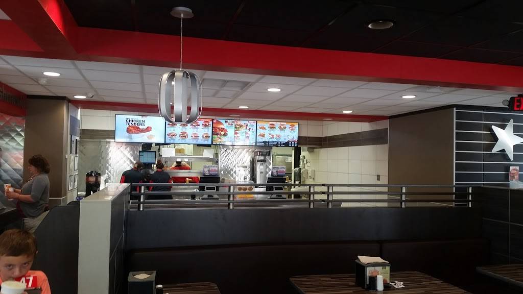 Hardees | restaurant | 348 E Main St, Hohenwald, TN 38462, USA | 9317962154 OR +1 931-796-2154