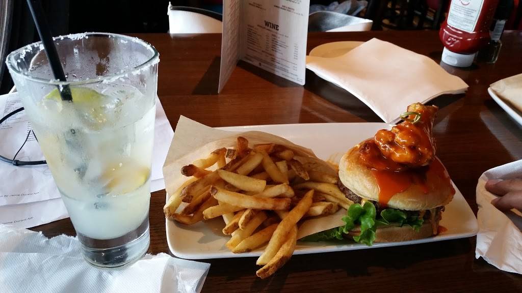 TGI Fridays | restaurant | 615 Baltimore Pike, Bel Air, MD 21014, USA | 4104206766 OR +1 410-420-6766