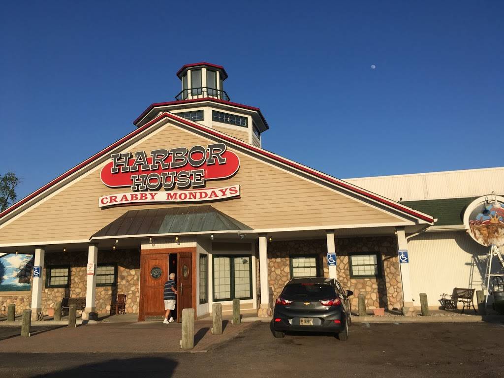 Harbor House Restaurant | restaurant | 34250 Groesbeck Hwy, Clinton Twp, MI 48035, USA | 5867916070 OR +1 586-791-6070