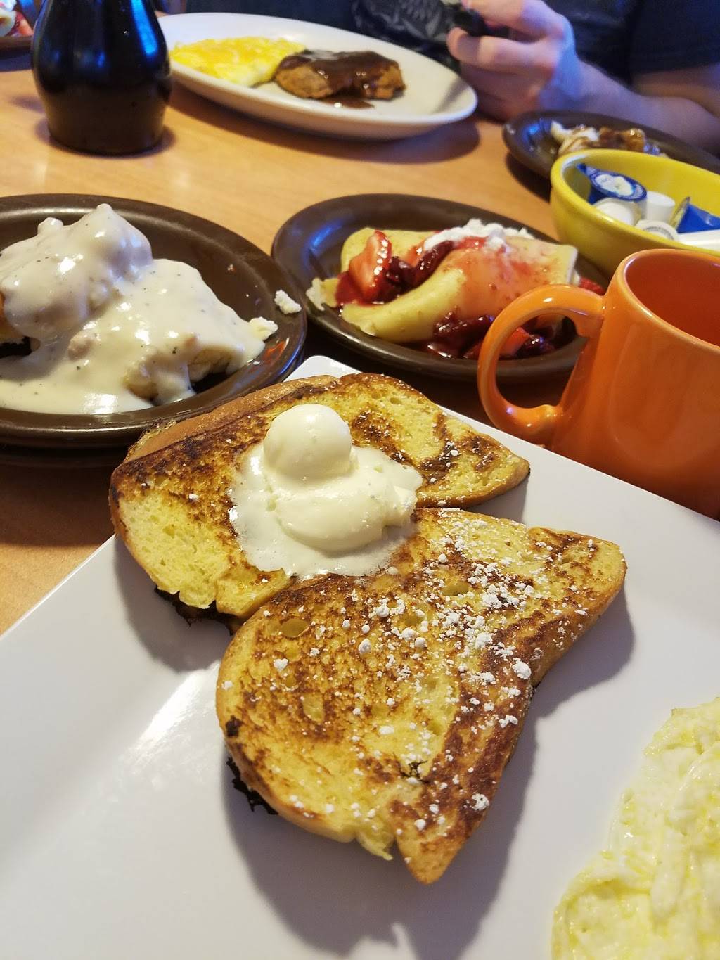 Village Inn | bakery | 2700 N Litchfield Rd, Goodyear, AZ 85338, USA | 6235355704 OR +1 623-535-5704