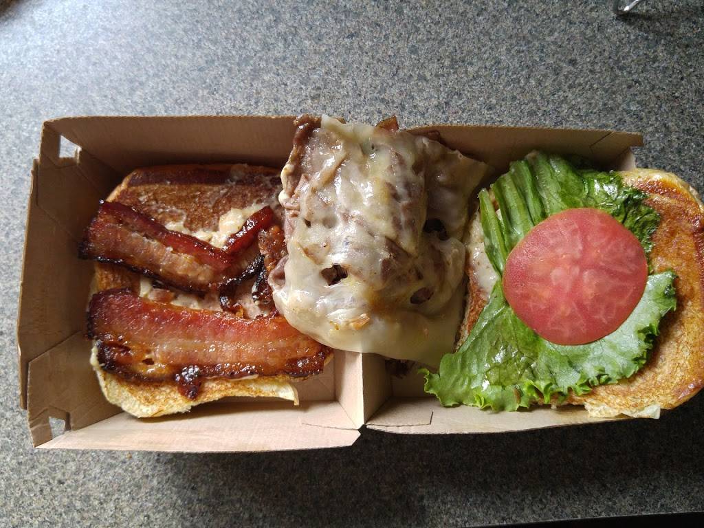 Arbys | restaurant | 1884 S West Ave, Freeport, IL 61032, USA | 8152356100 OR +1 815-235-6100