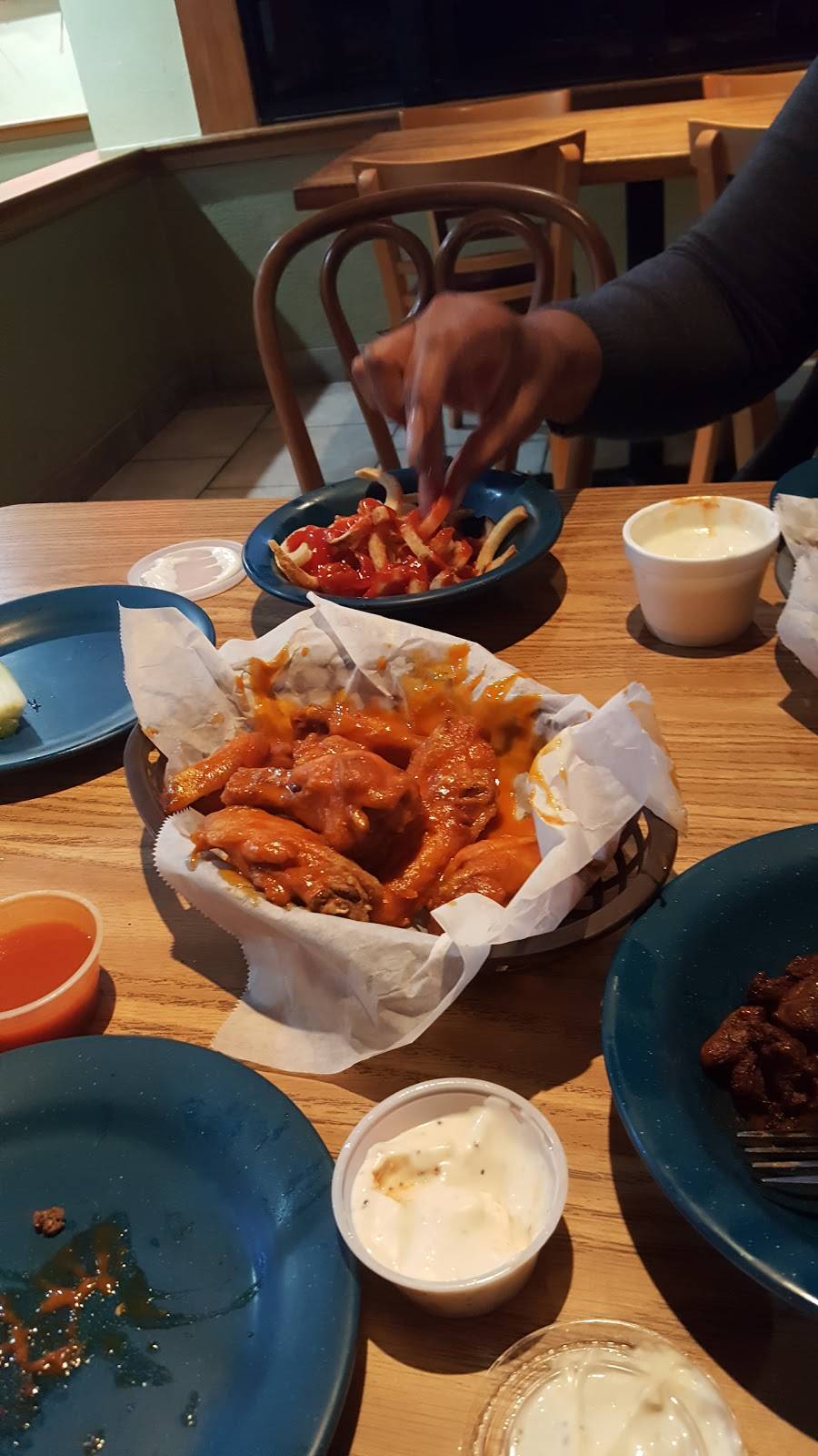 Wings n Things | restaurant | 3375 Hwy 6, Sugar Land, TX 77478, USA | 2812422999 OR +1 281-242-2999