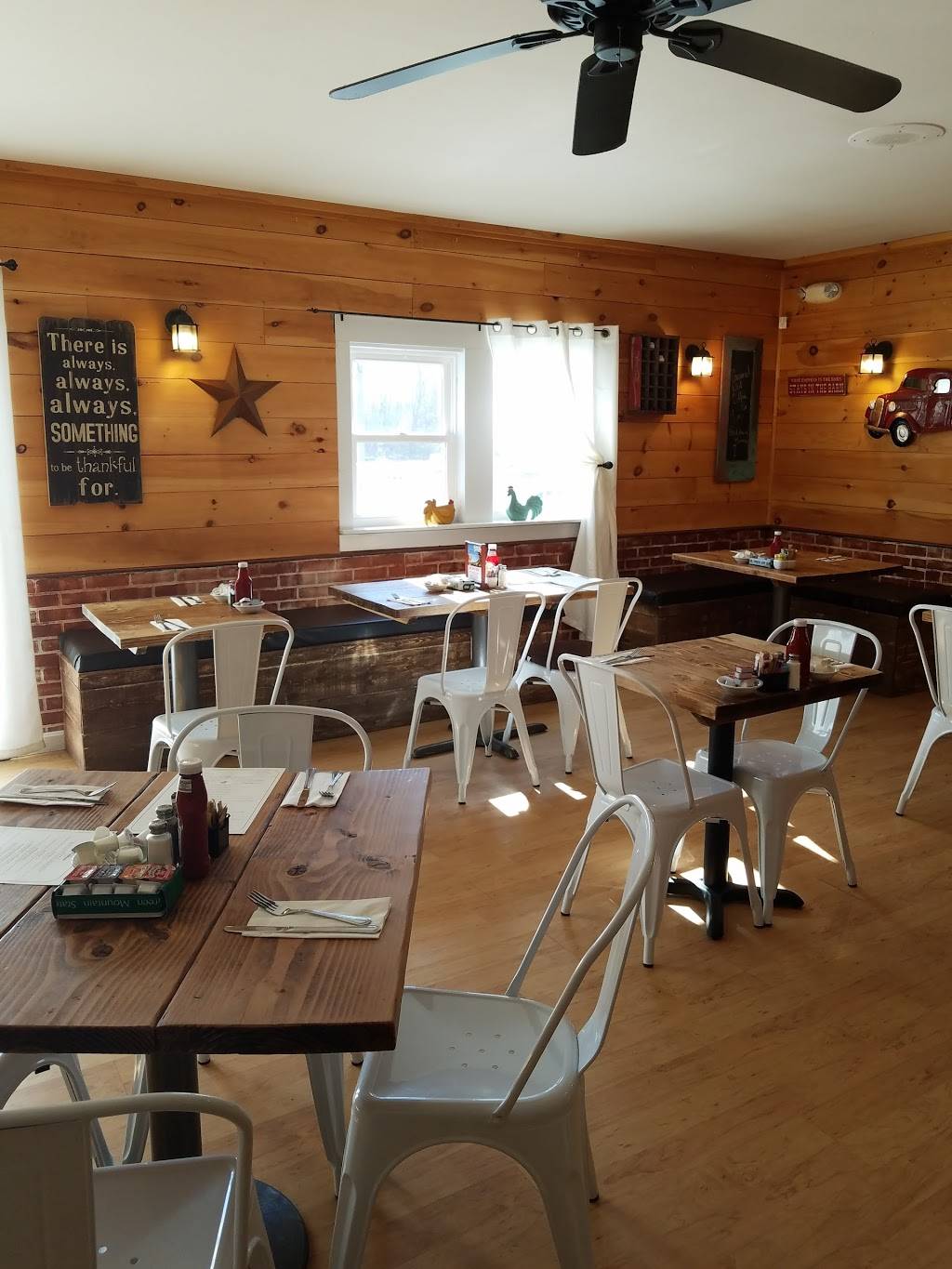 Urban Farmhouse Eatery | restaurant | 184 Lafayette Rd, North Hampton, NH 03862, USA | 6033799965 OR +1 603-379-9965