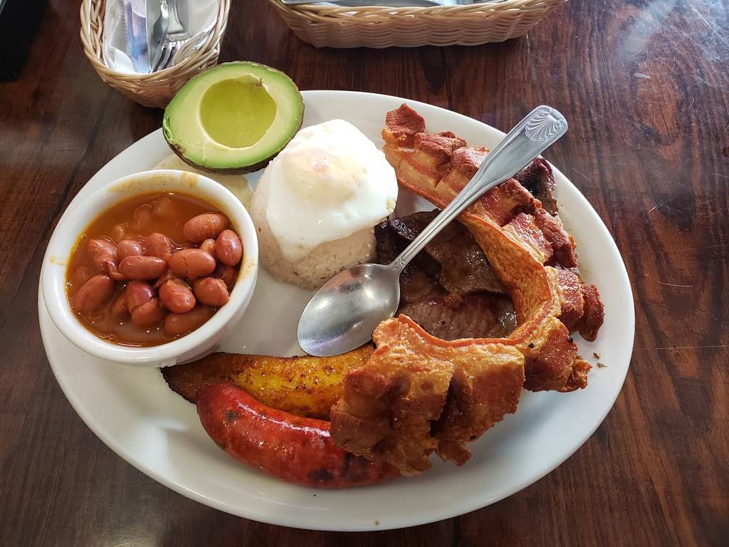 Las Arepas De Julia | restaurant | 4044 Lawrenceville Hwy, Lilburn, GA 30047, USA | 7705594094 OR +1 770-559-4094