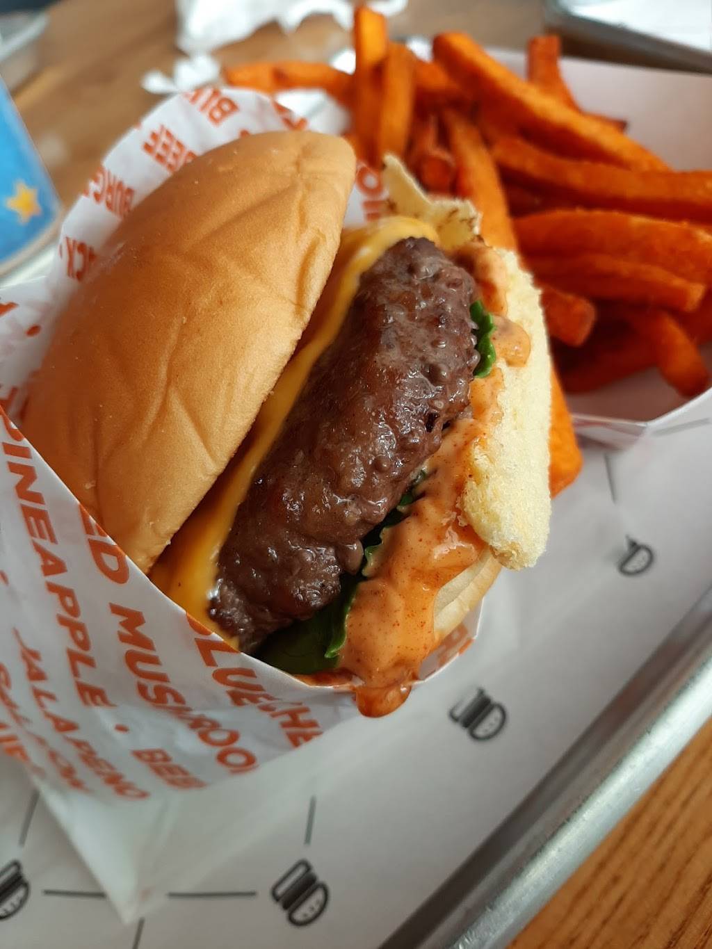 BurgerIM Gourmet Burgers | meal delivery | 8229 W Flagler St, Miami, FL 33144, USA | 7868705653 OR +1 786-870-5653