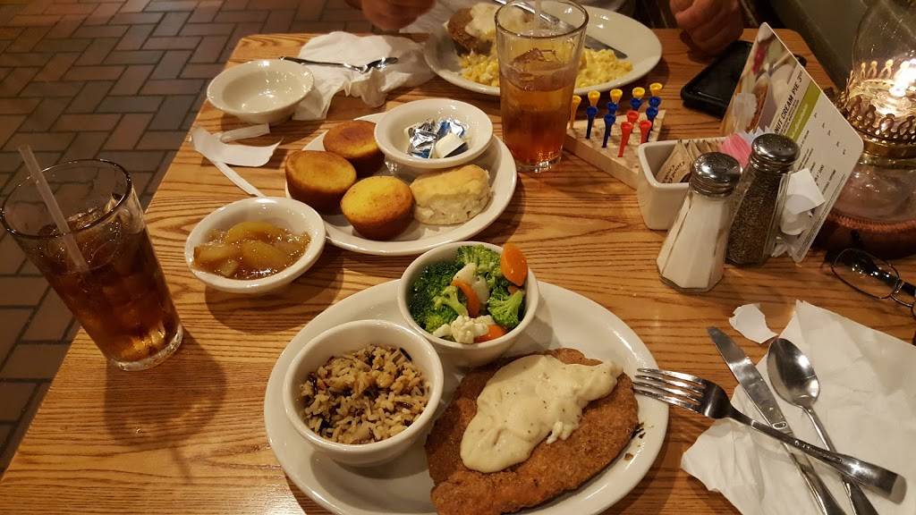 Cracker Barrel Old Country Store | restaurant | 4323 Sidco Dr, Nashville, TN 37204, USA | 6153316733 OR +1 615-331-6733