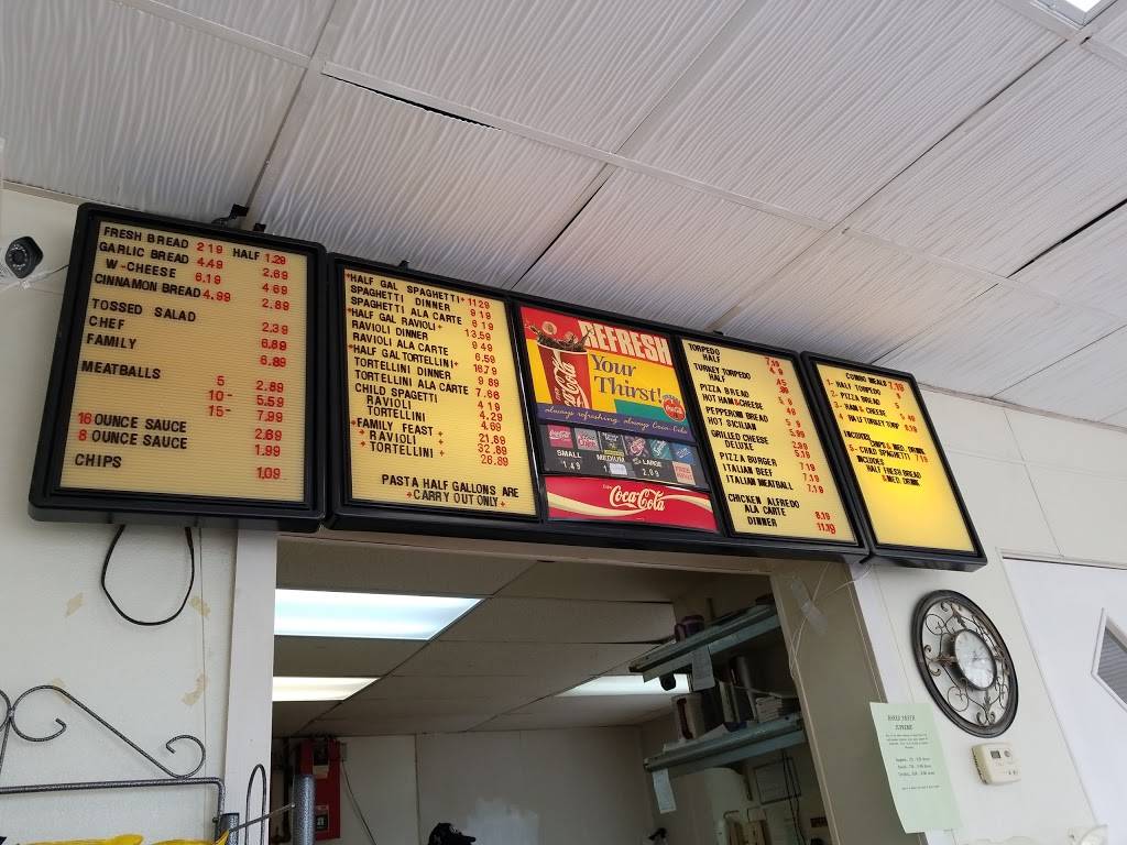 LaGondola Spaghetti House | restaurant | 1122 N 4th St, Chillicothe, IL 61523, USA | 3092745488 OR +1 309-274-5488