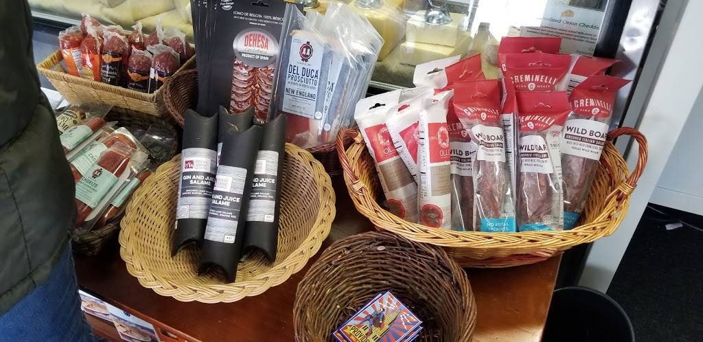 Edgewood Cheese Shop and Eatery | restaurant | 1828 Broad St, Cranston, RI 02905, USA | 4019412400 OR +1 401-941-2400