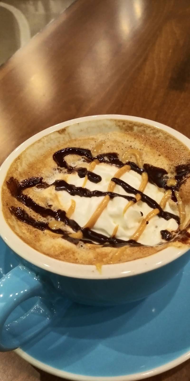 Hangout MKE Cafe & Lounge Co. | cafe | 1819 N Farwell Ave, Milwaukee, WI 53202, USA | 4148081006 OR +1 414-808-1006