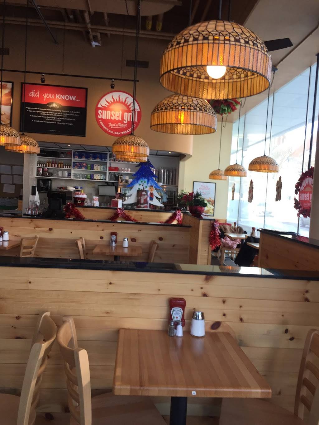 Sunset Grill | restaurant | 41 George St S #102, Brampton, ON L6Y 2E1, Canada | 9054979222 OR +1 905-497-9222