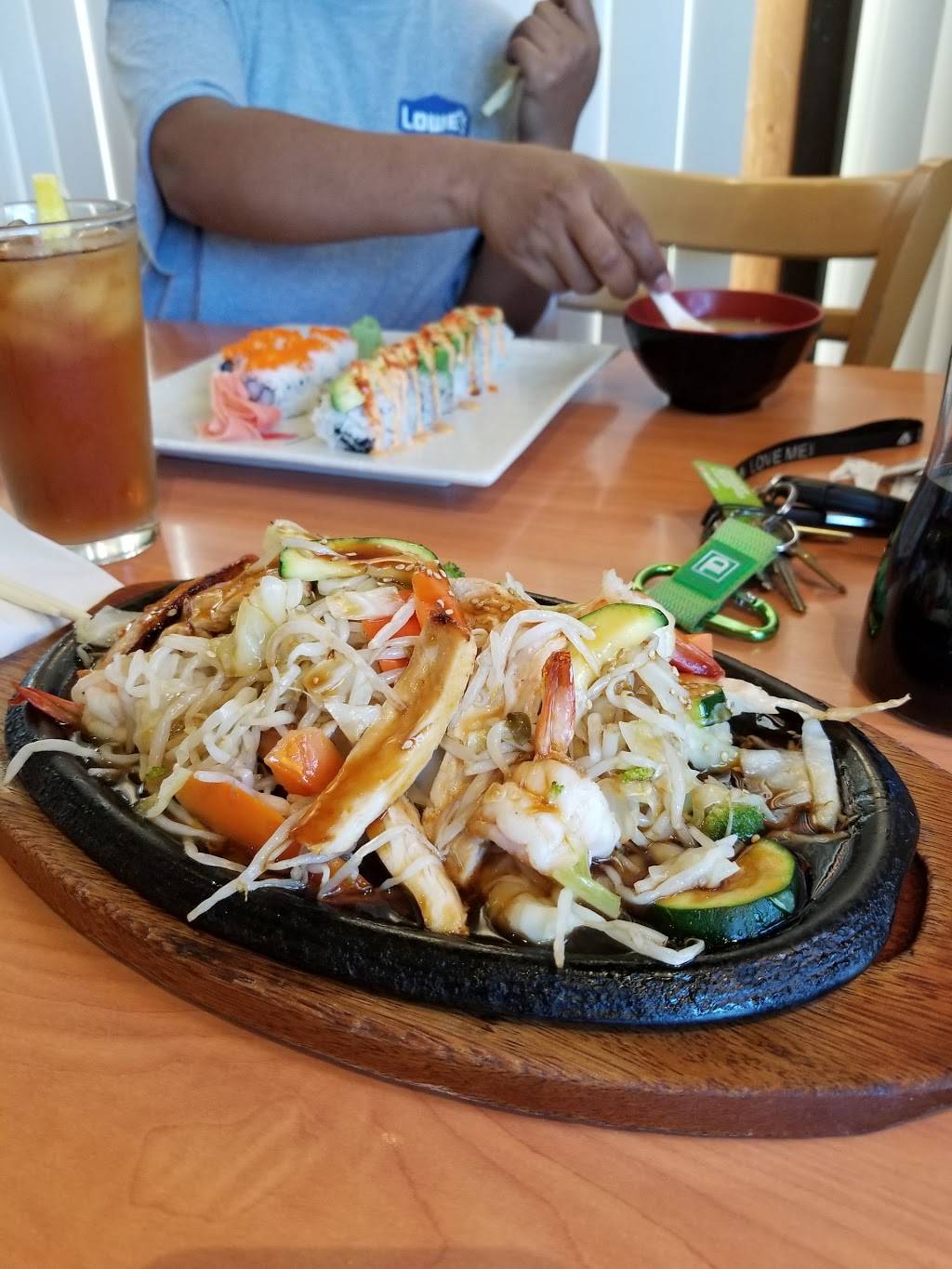 Kims Yirasai | restaurant | 5110 Ridgefield Rd #215, Bethesda, MD 20816, USA | 3016545599 OR +1 301-654-5599