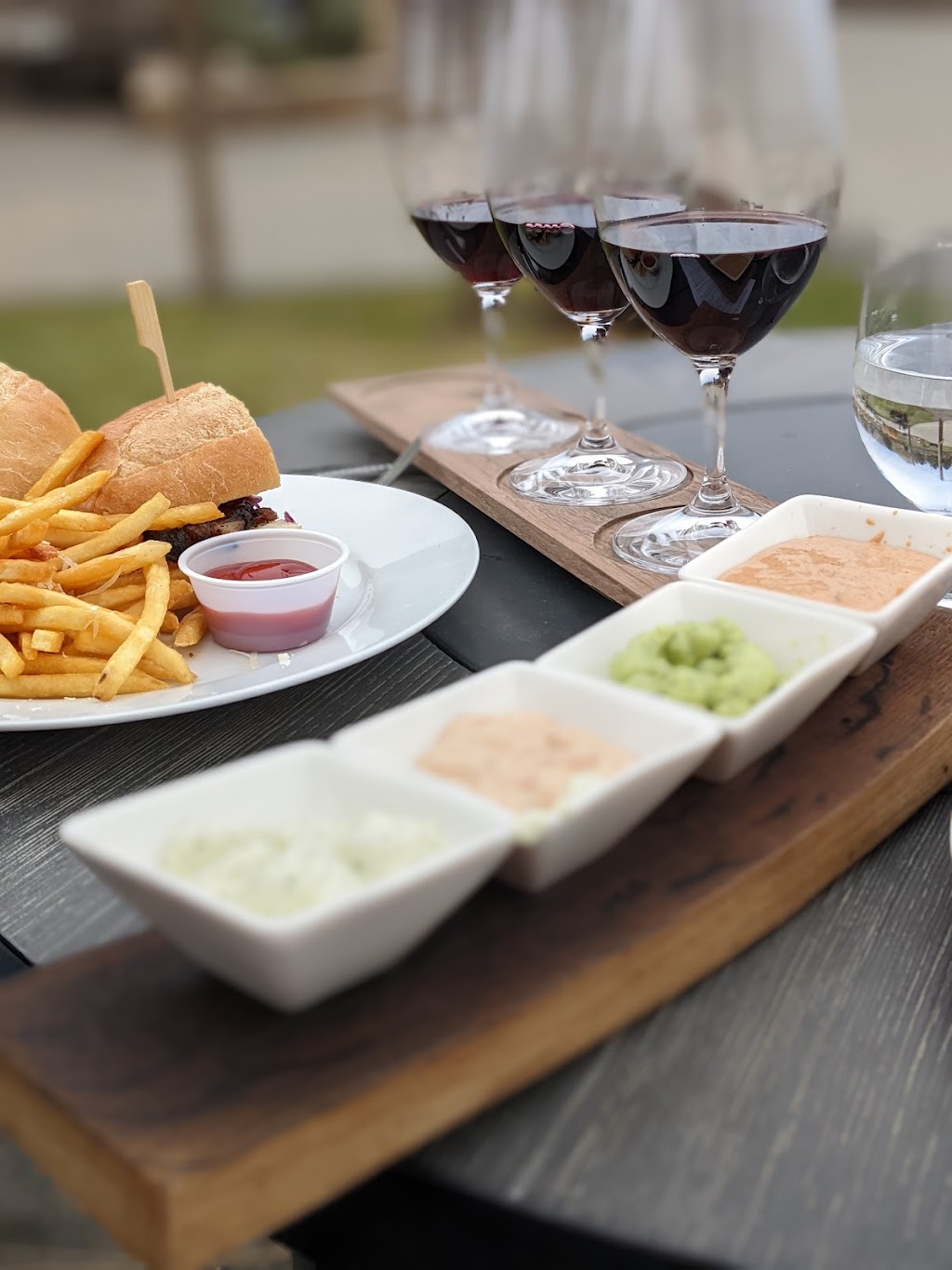 Waterbrook Tasting Room & Restaurant | restaurant | 10518 US-12, Walla Walla, WA 99362, USA | 5095221262 OR +1 509-522-1262