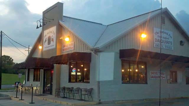 The Seafood Pot | restaurant | 14386 River Rd, New Sarpy, LA 70078, USA | 9857250053 OR +1 985-725-0053